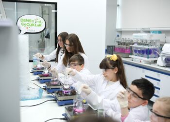 Orzaks İlaç laboratuvarlarını Deney’imli Çocuklar’a bıraktı