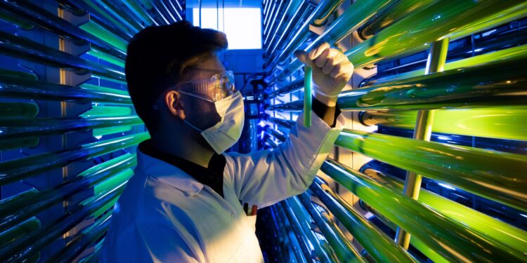 Nuvita İlaç, yenilikçi Ar-Ge çalışmalarıyla Türkiye’nin ilk 500’ü içinde!