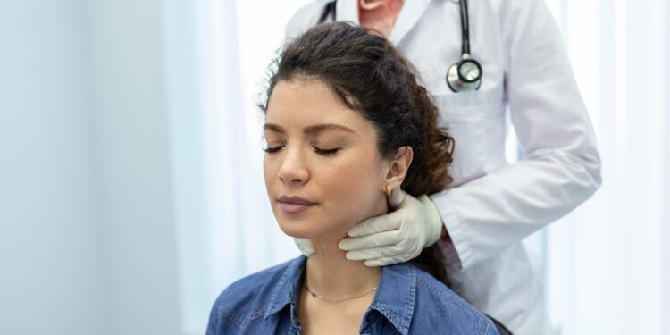 Ağrısız şişliklere dikkat! lenf kanseri belirtisi olabilir!