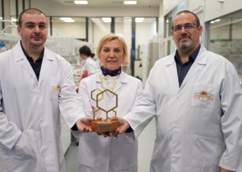 Propolisin gizemi Balparmak ile aydınlanıyor!