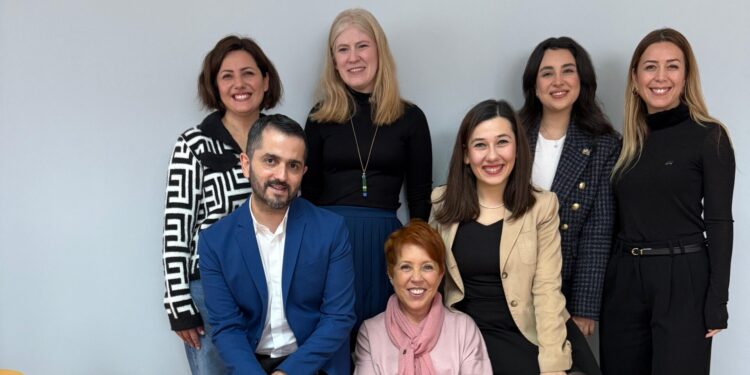 Ayna Danışma Merkezi 28. yılda “Koşulsuz Ebeveynlik” mesajıyla buluştu