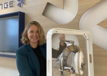 Getinge’s new DPTE®-FLEX Alpha port enables gloveless component transfer, minimizing human intervention and contamination risks in pharmaceutical production