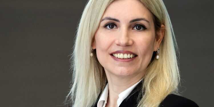 Abdi İbrahim’in Yeni İç Denetim Direktörü Ayla Bostan Çakın oldu