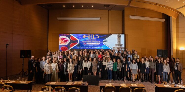 Eozinofilik hastalıkların geleceği İzmir’de konuşuldu